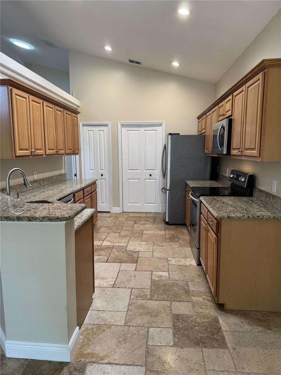 Image 5 of 31 For 1608 Fox Glen Court