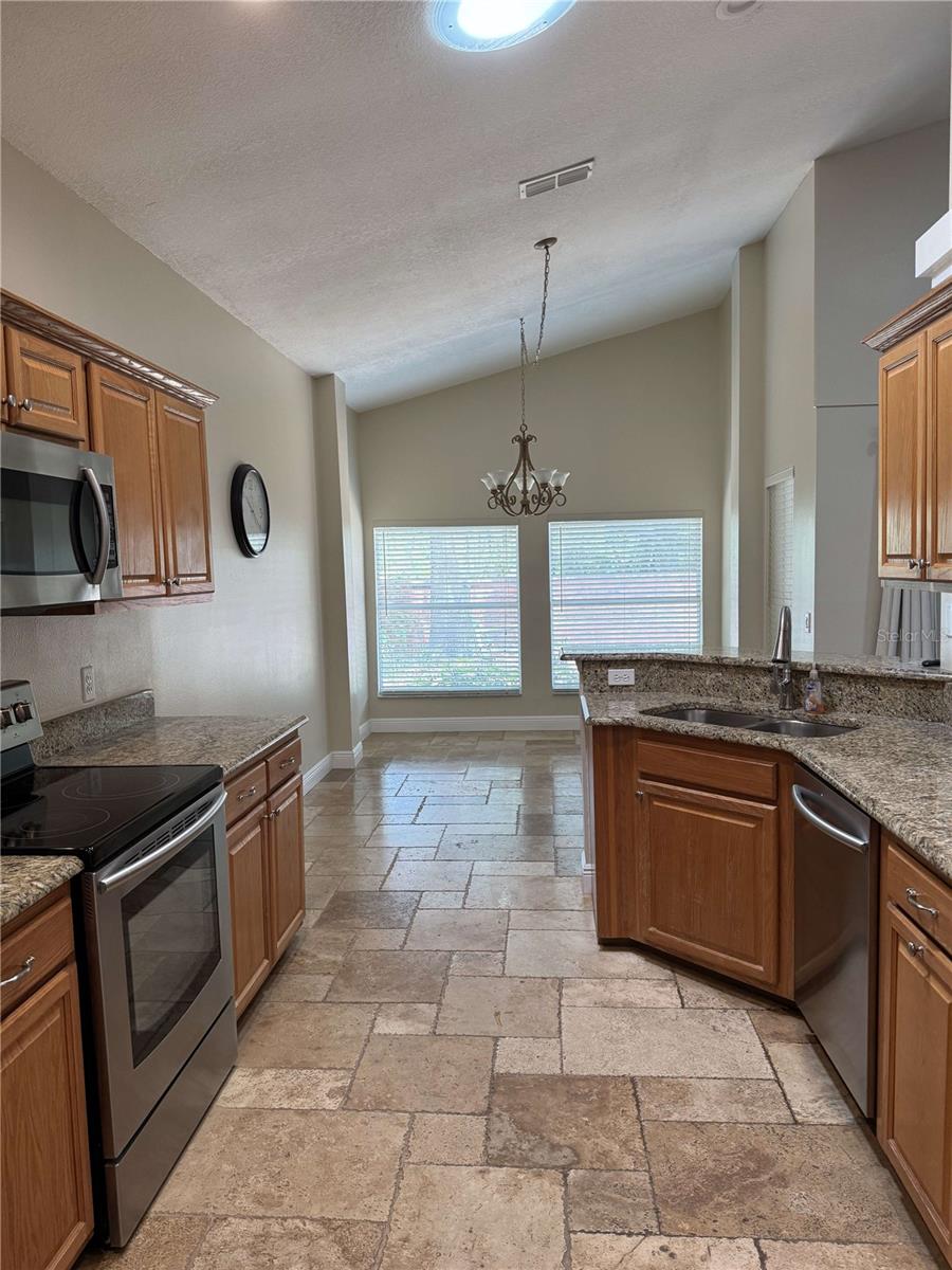 Image 6 of 31 For 1608 Fox Glen Court