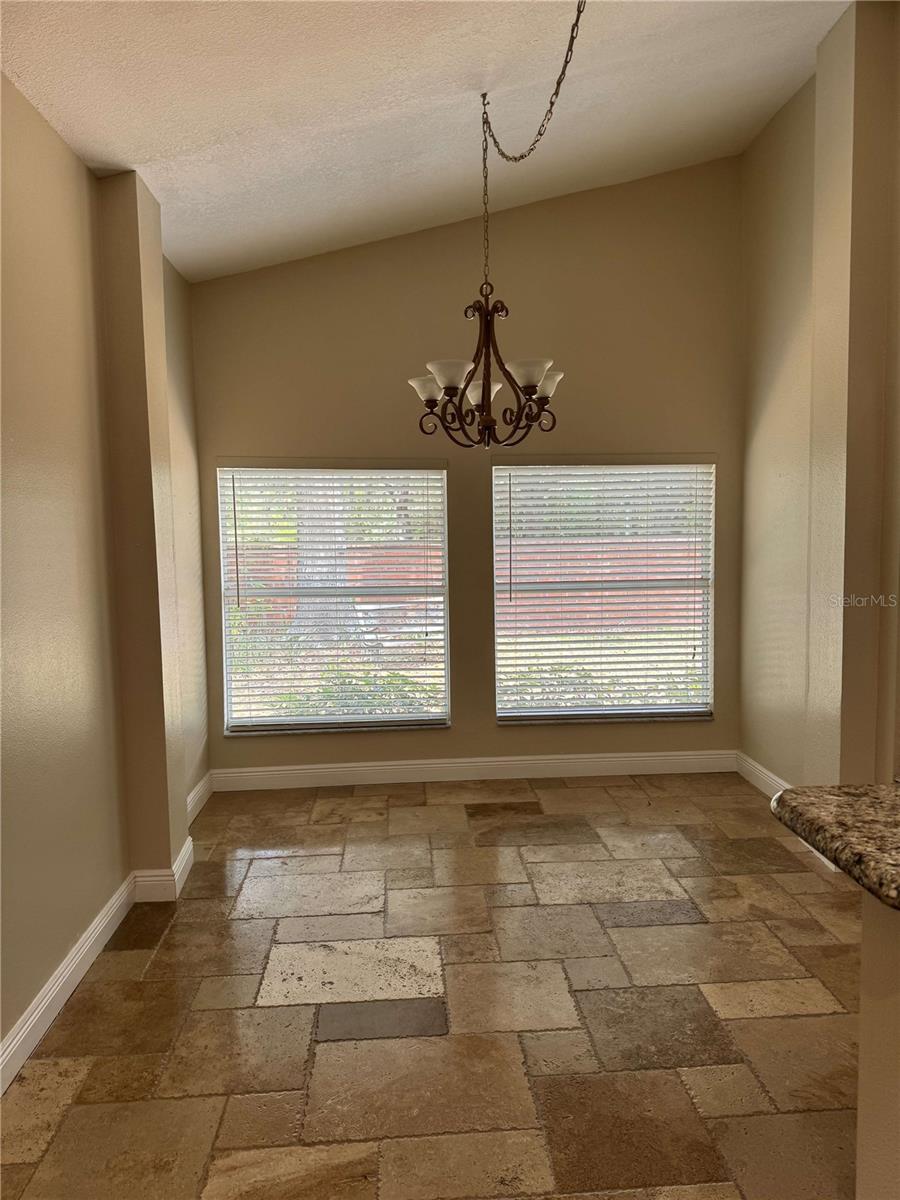 Image 7 of 31 For 1608 Fox Glen Court