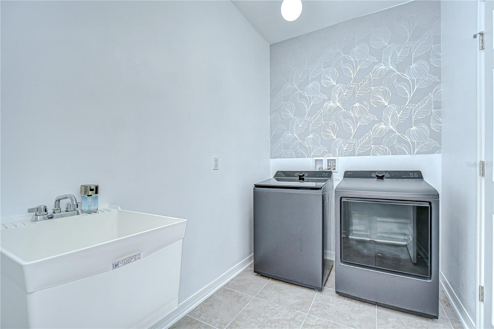 Image 11 of 51 For 18657 Obregan Drive