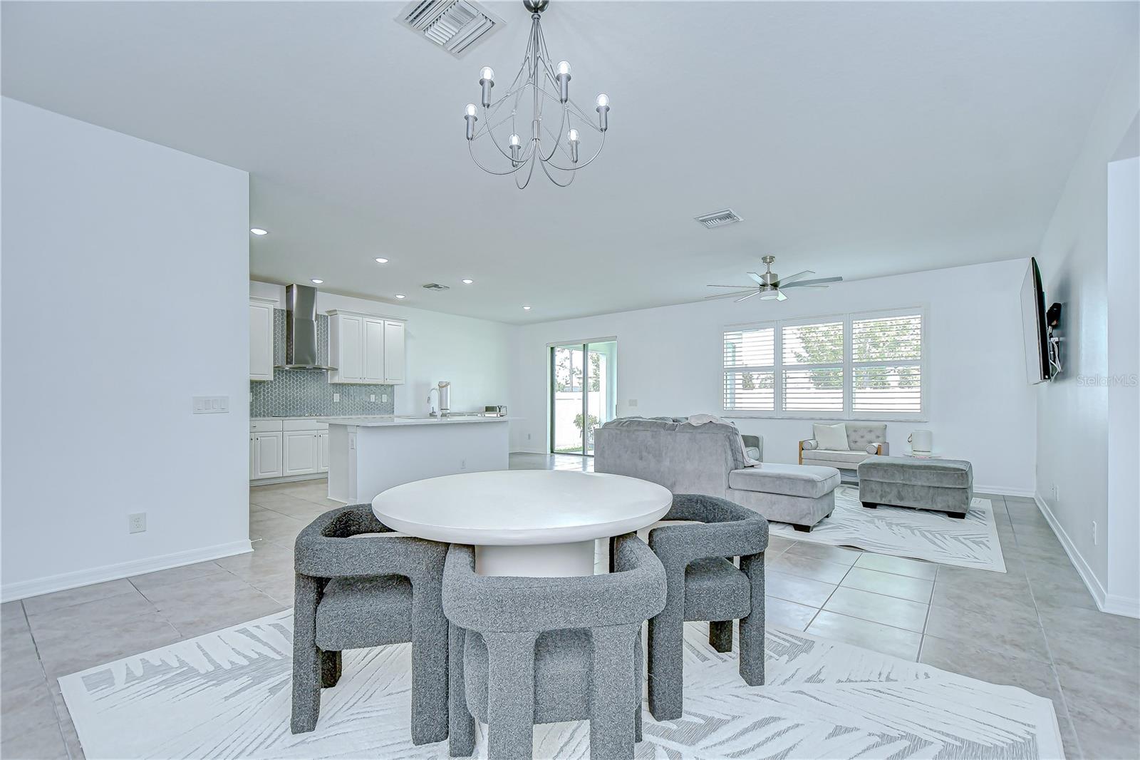 Image 16 of 51 For 18657 Obregan Drive