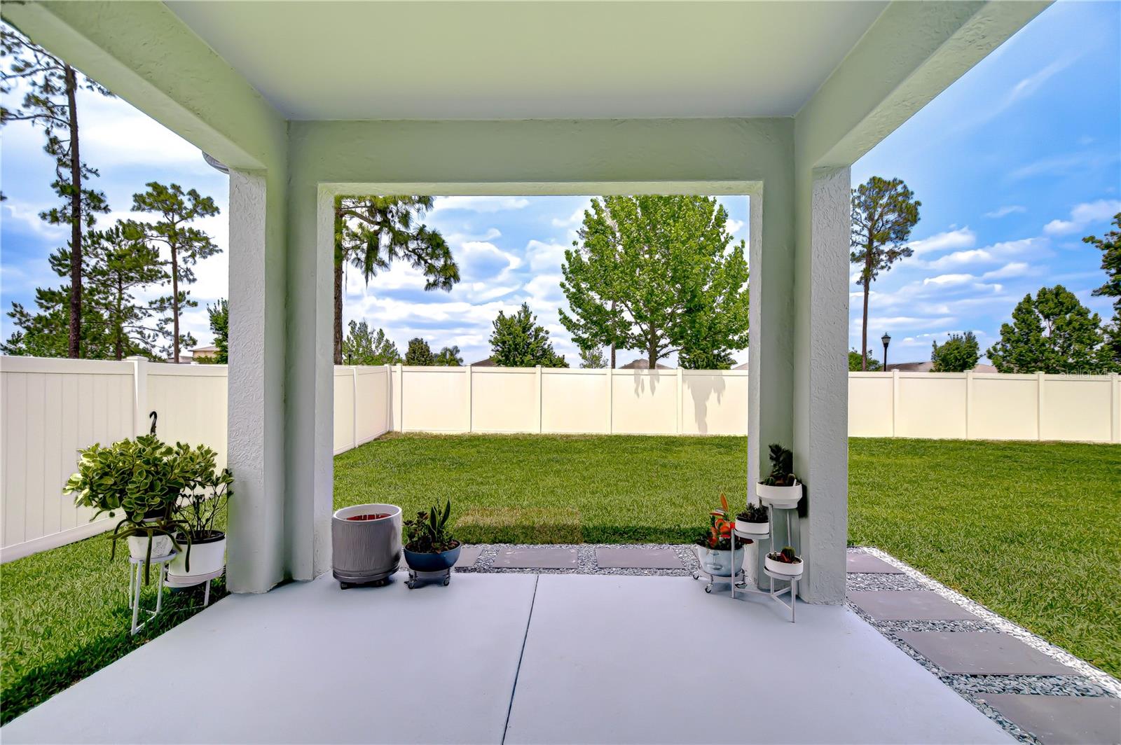 Image 33 of 51 For 18657 Obregan Drive
