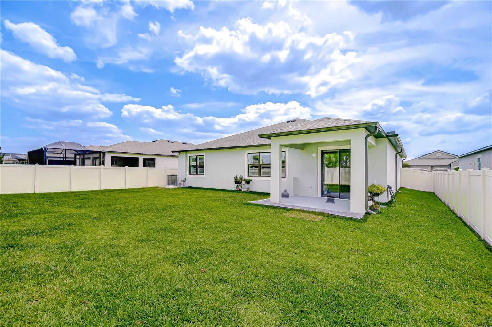 Image 36 of 51 For 18657 Obregan Drive
