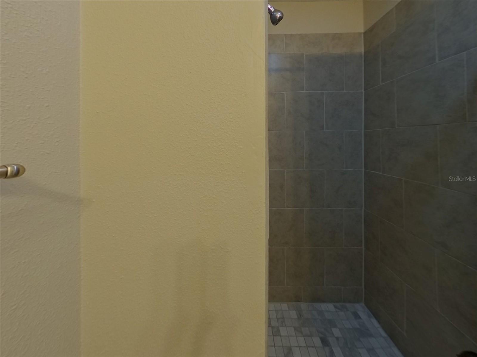 Image 14 of 17 For 8980 109th Terrace