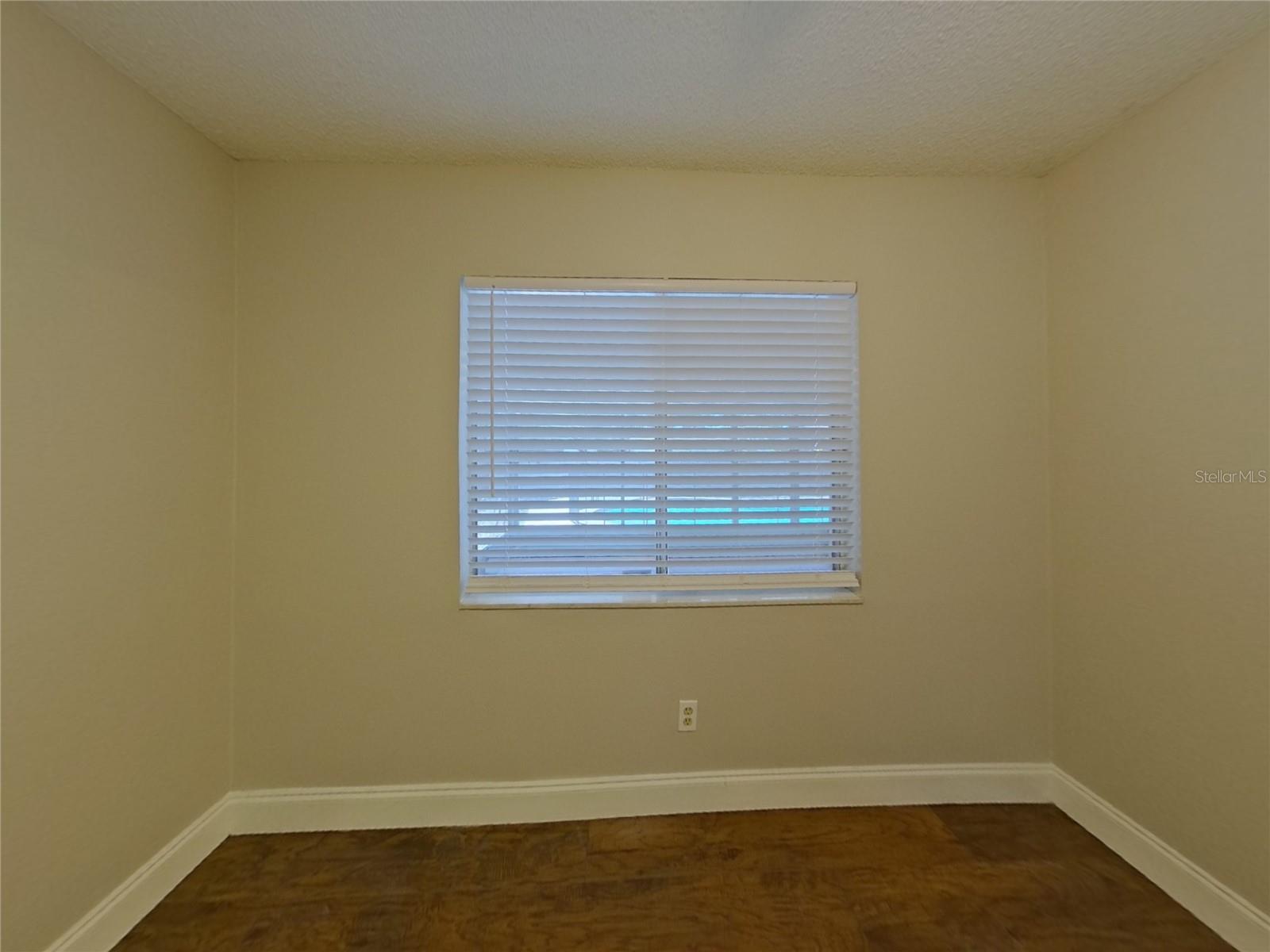 Image 5 of 17 For 8980 109th Terrace