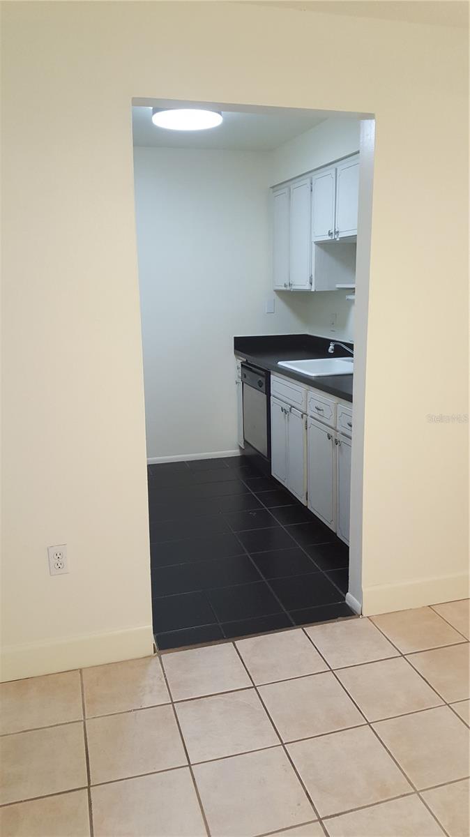 Image 4 of 22 For 4325 Aegean Drive 116b