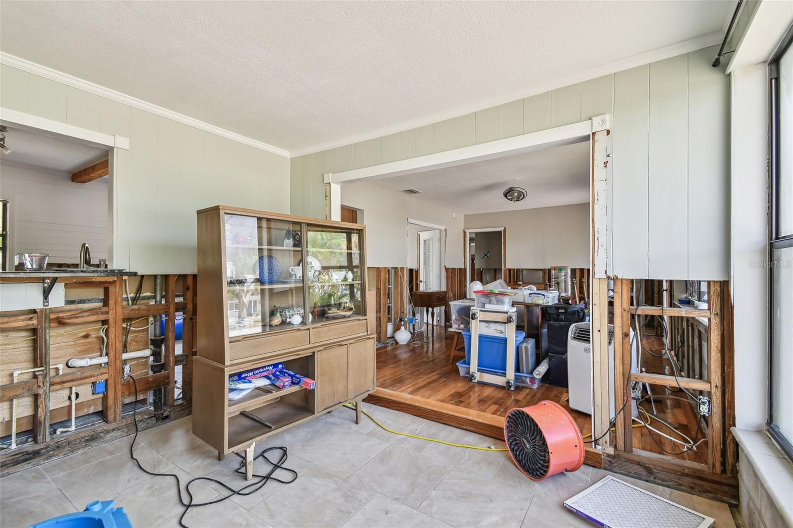 Image 11 of 28 For 6217 Foster Avenue