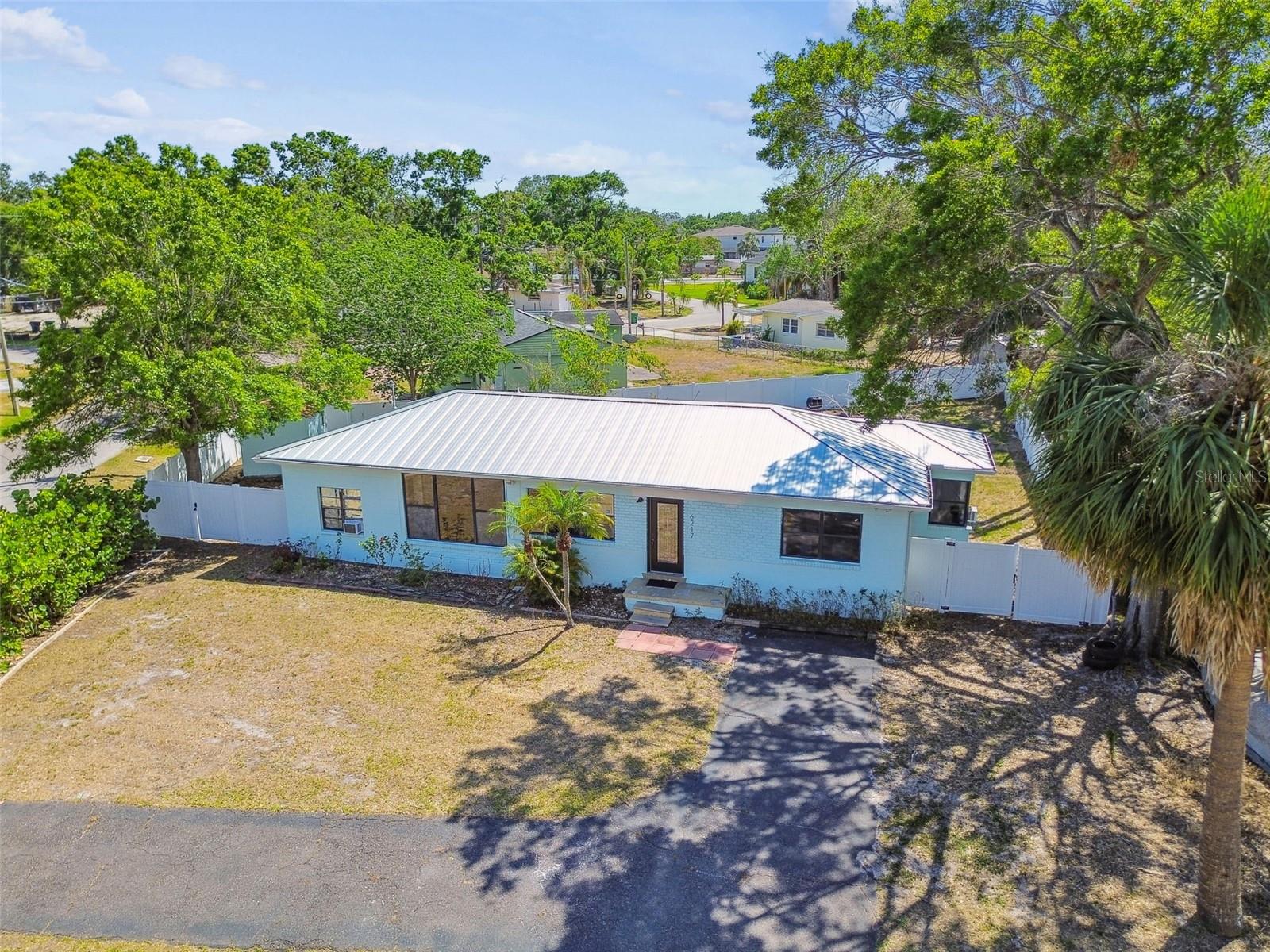 Image 18 of 28 For 6217 Foster Avenue