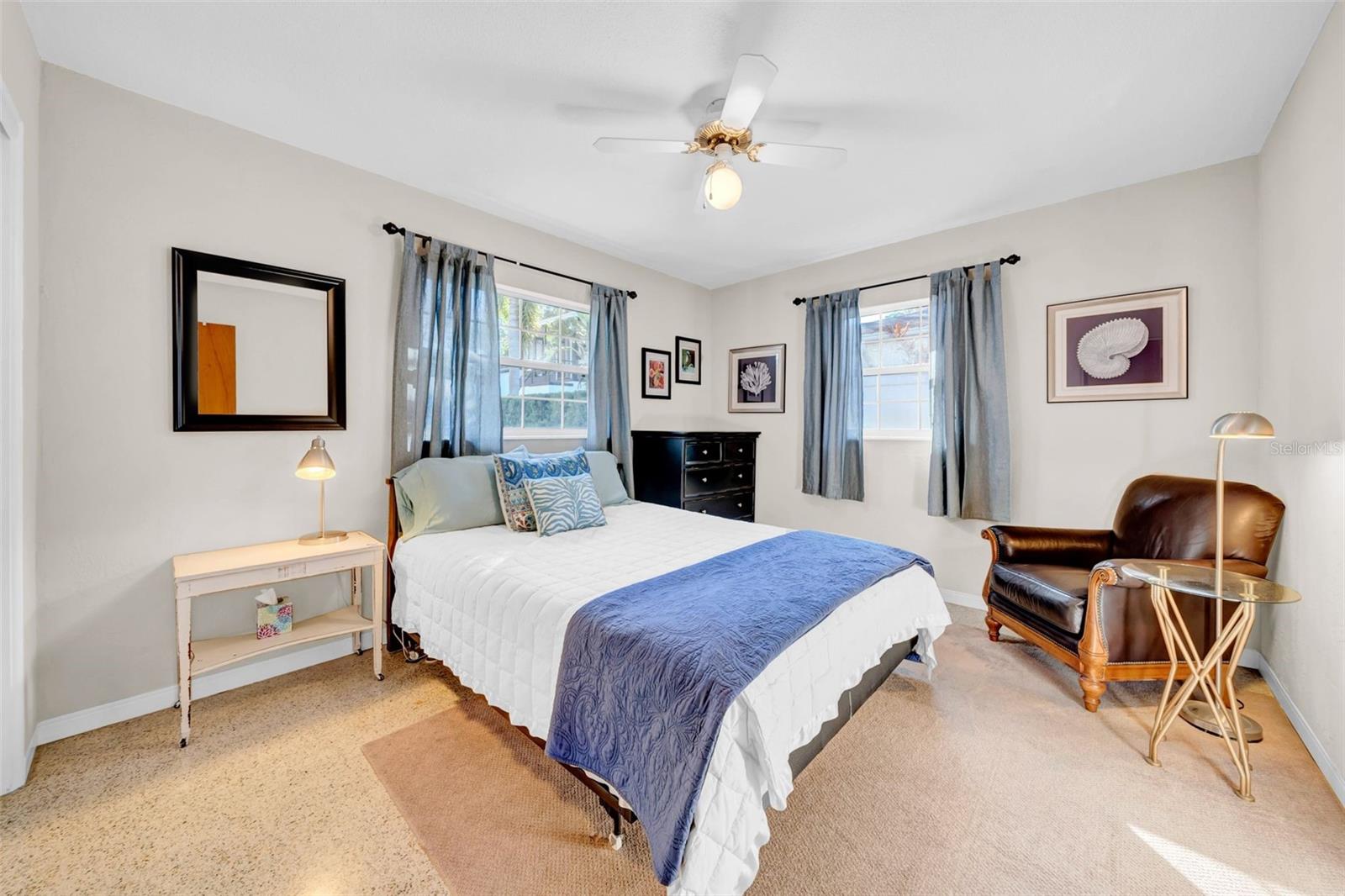 Image 19 of 40 For 216 21st Avenue Ne