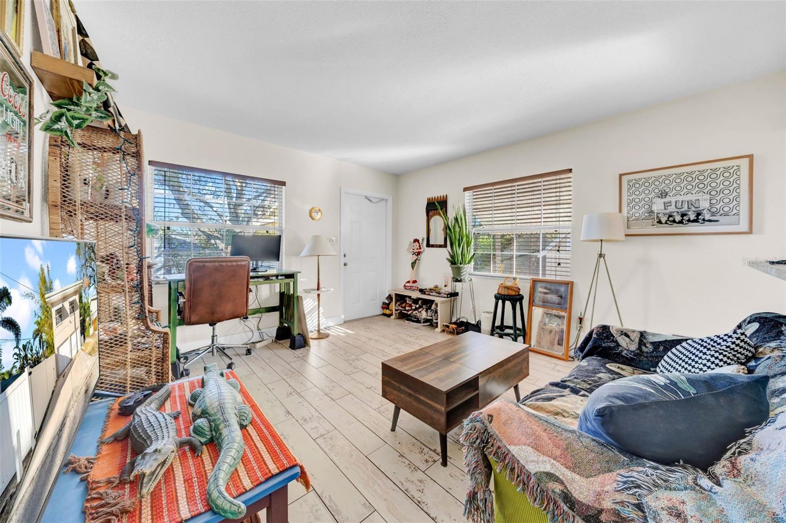 Image 32 of 40 For 216 21st Avenue Ne