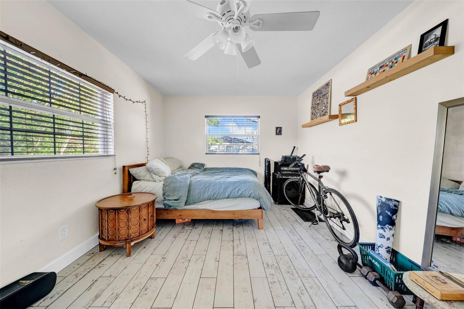 Image 34 of 40 For 216 21st Avenue Ne