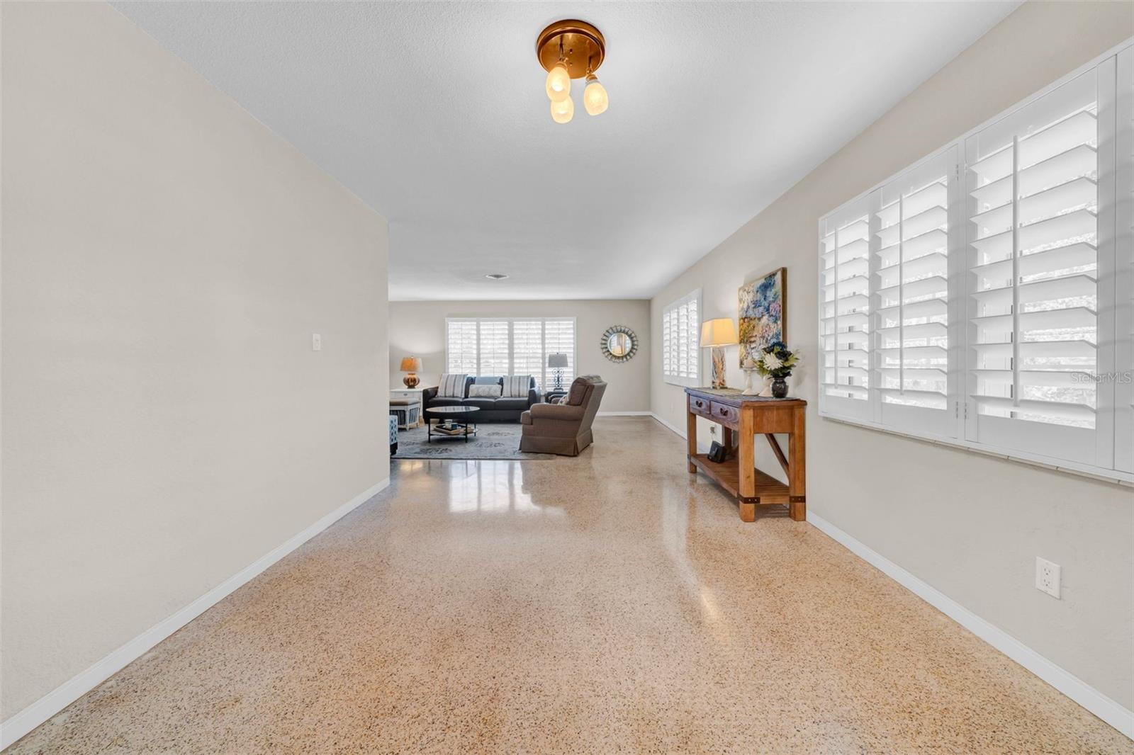 Image 9 of 40 For 216 21st Avenue Ne