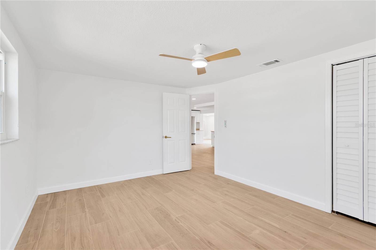 Listing photo id 21 for 13612 Veronica Drive