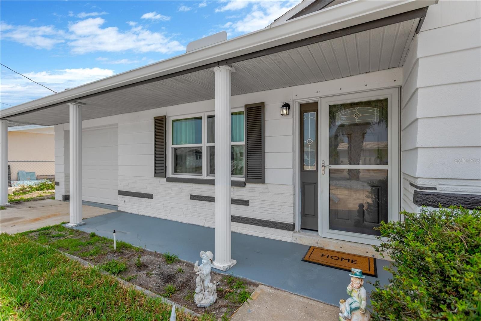 Listing photo id 1 for 13612 Veronica Drive