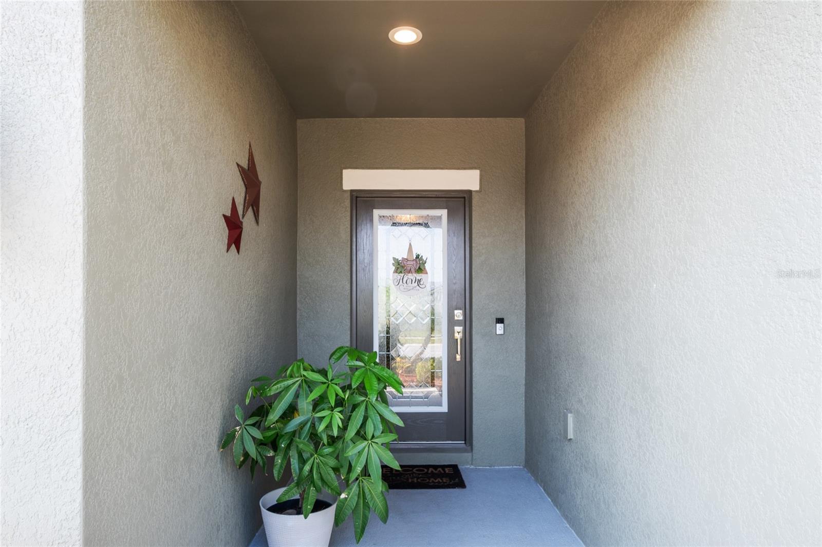 Image 4 of 39 For 19041 Alfaro Loop