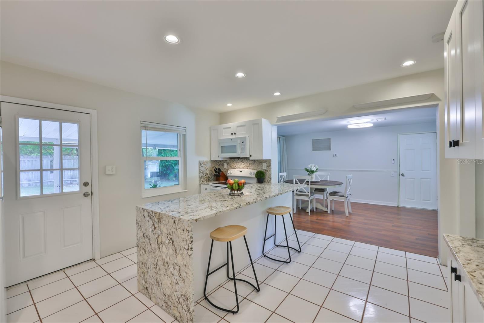 Image 15 of 36 For 913 Chester Drive