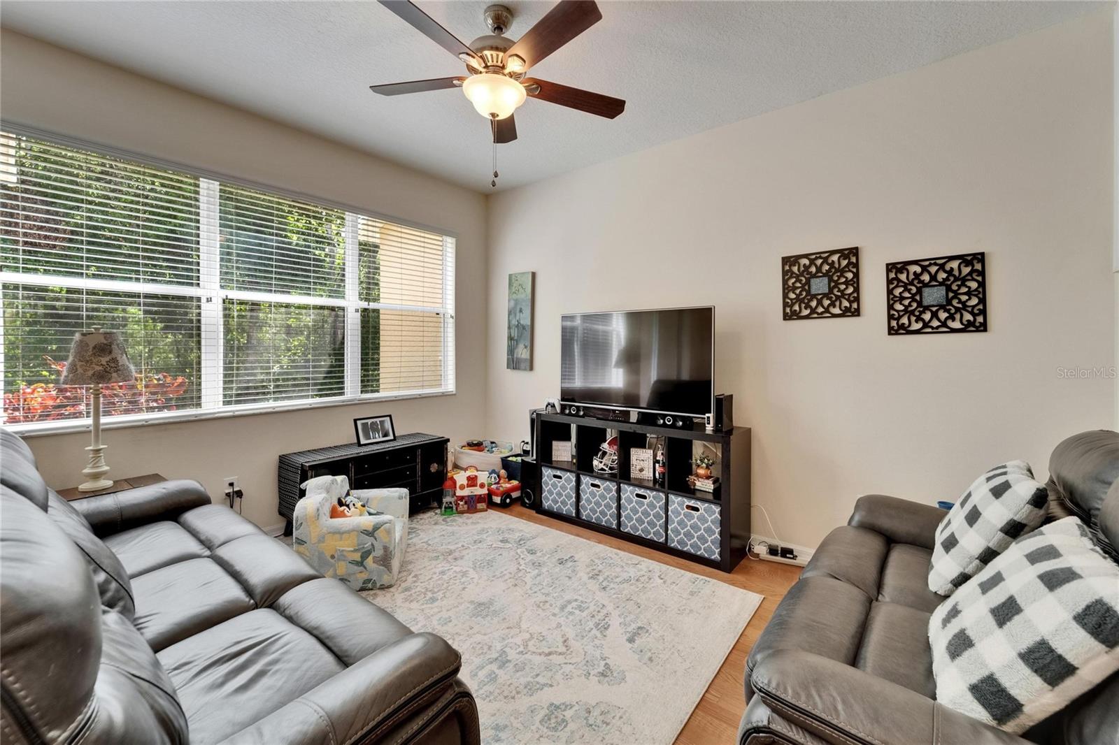 Image 6 of 51 For 8132 Stone Path Way