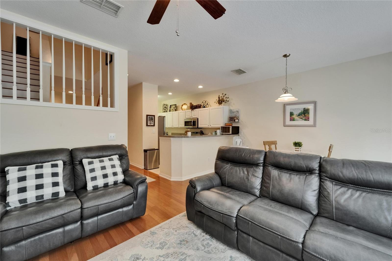 Image 7 of 51 For 8132 Stone Path Way