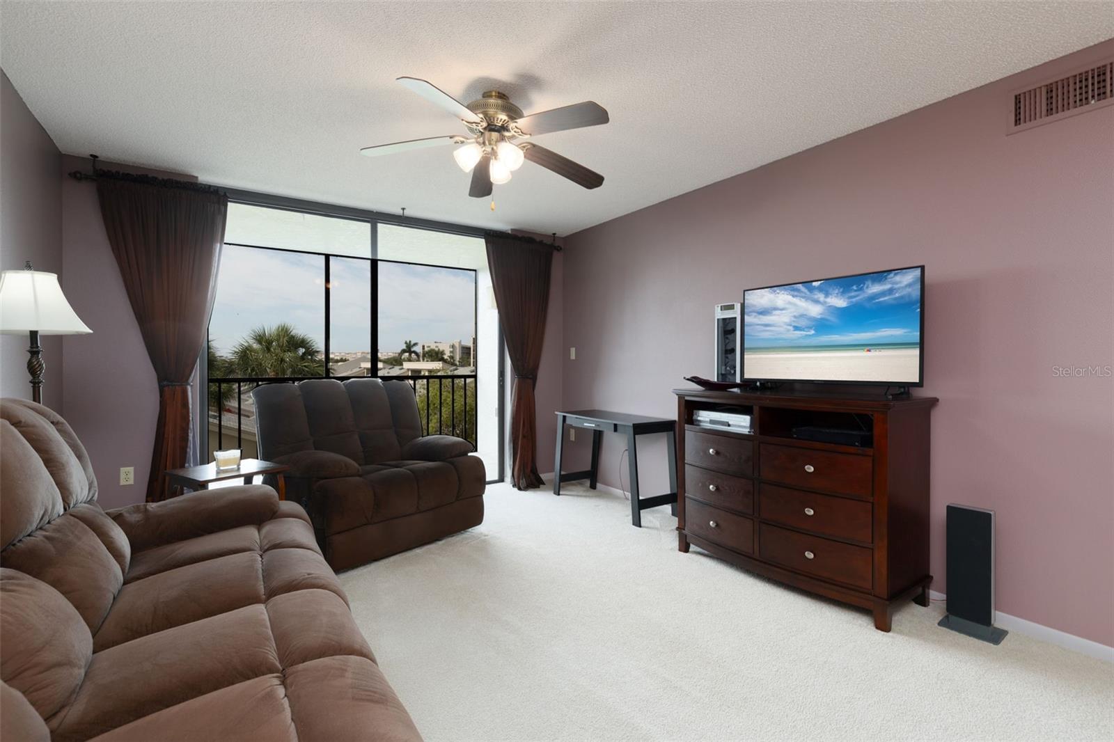 Image 11 of 50 For 1316 Pasadena Avenue S 303