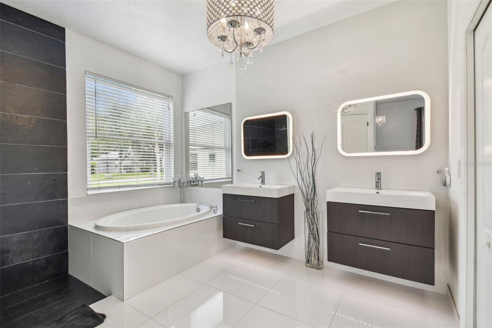 Image 10 of 79 For 8208 Pinewood Run Court