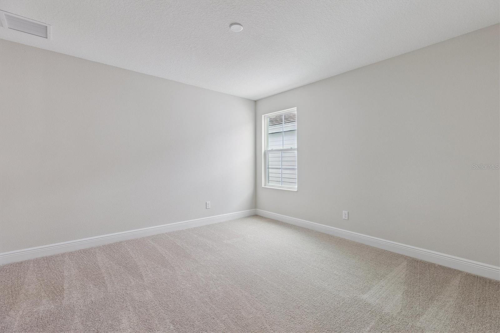 Listing photo id 22 for 9699 Surrey Rose Drive