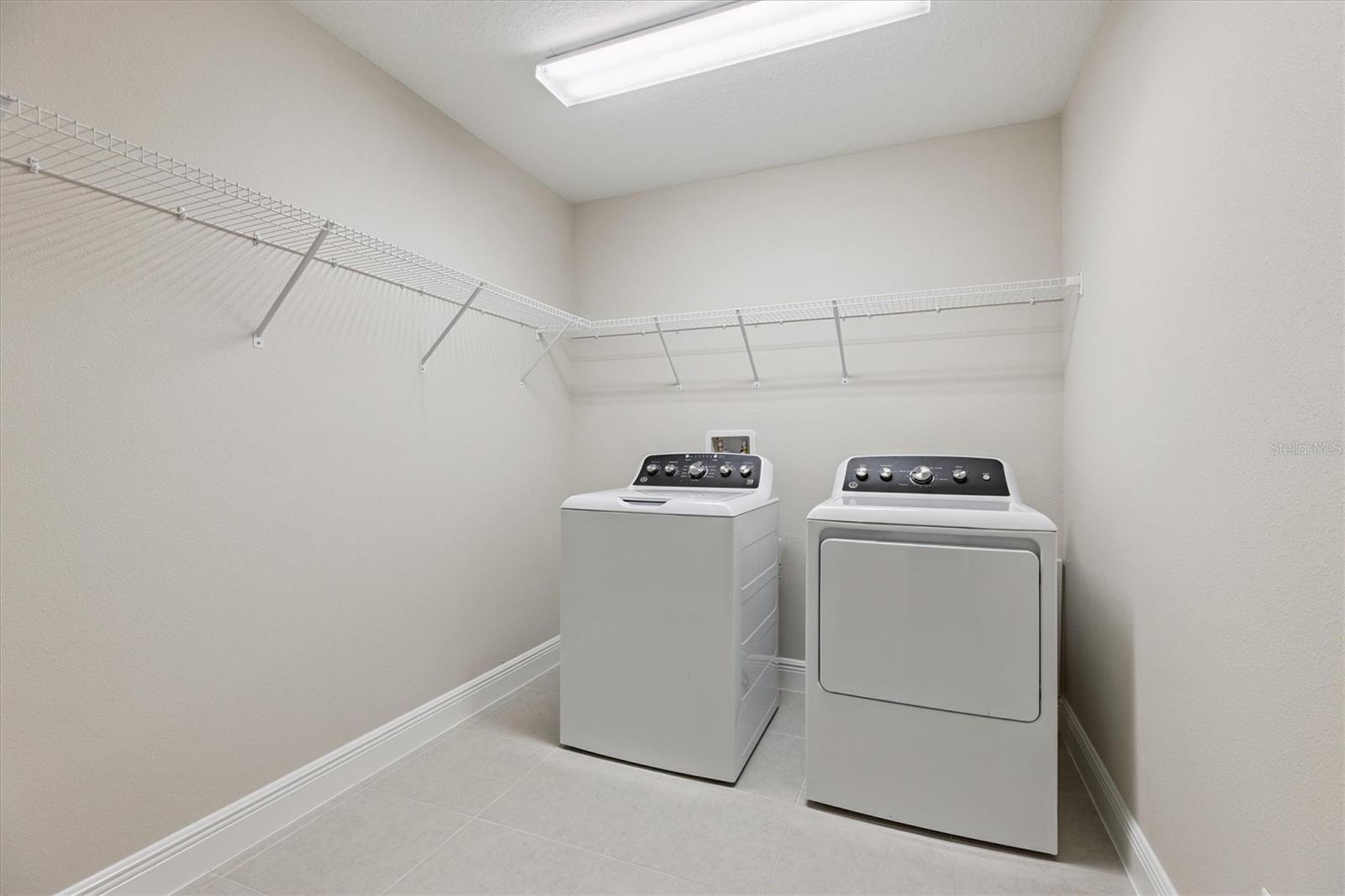 Listing photo id 26 for 9699 Surrey Rose Drive