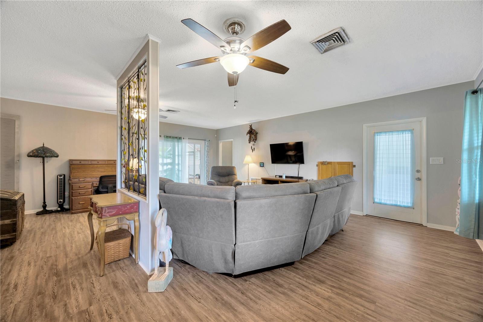 Image 10 of 52 For 509 Walker Street