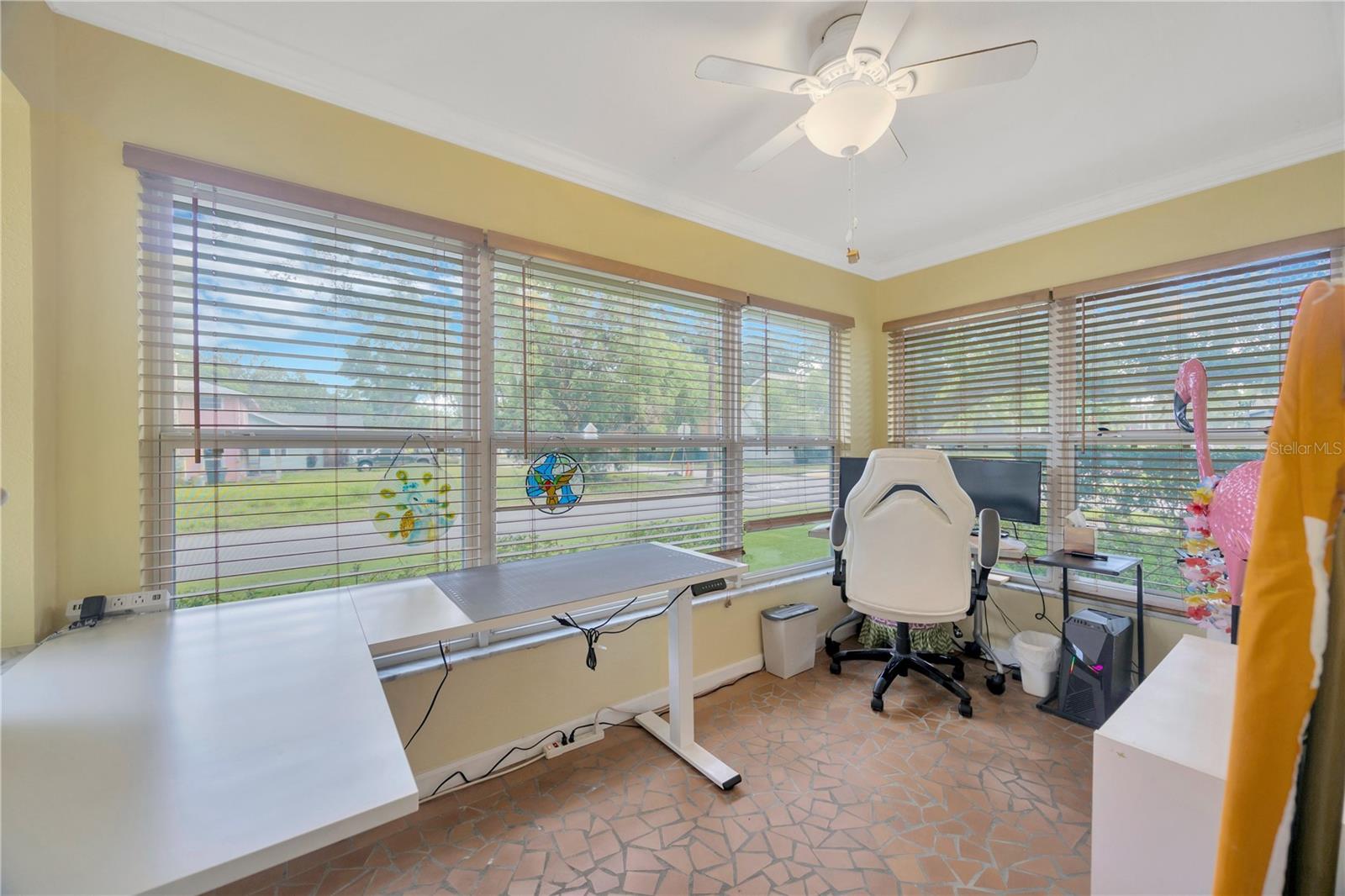 Image 18 of 52 For 509 Walker Street