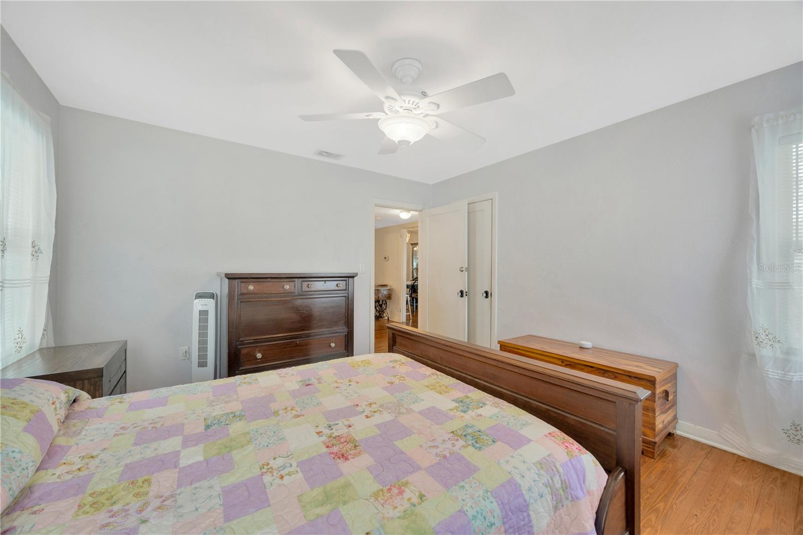 Image 21 of 52 For 509 Walker Street
