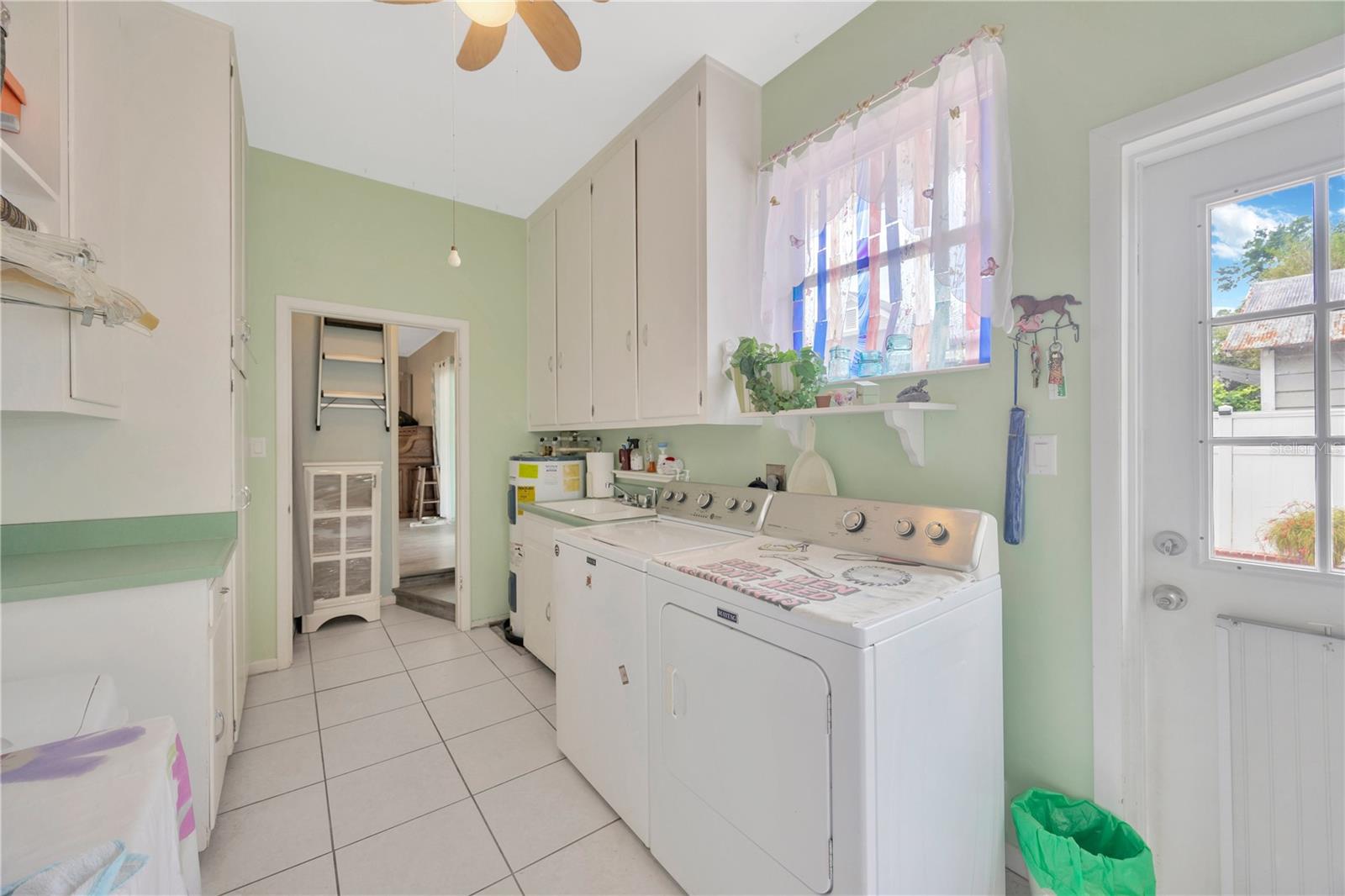 Image 34 of 52 For 509 Walker Street