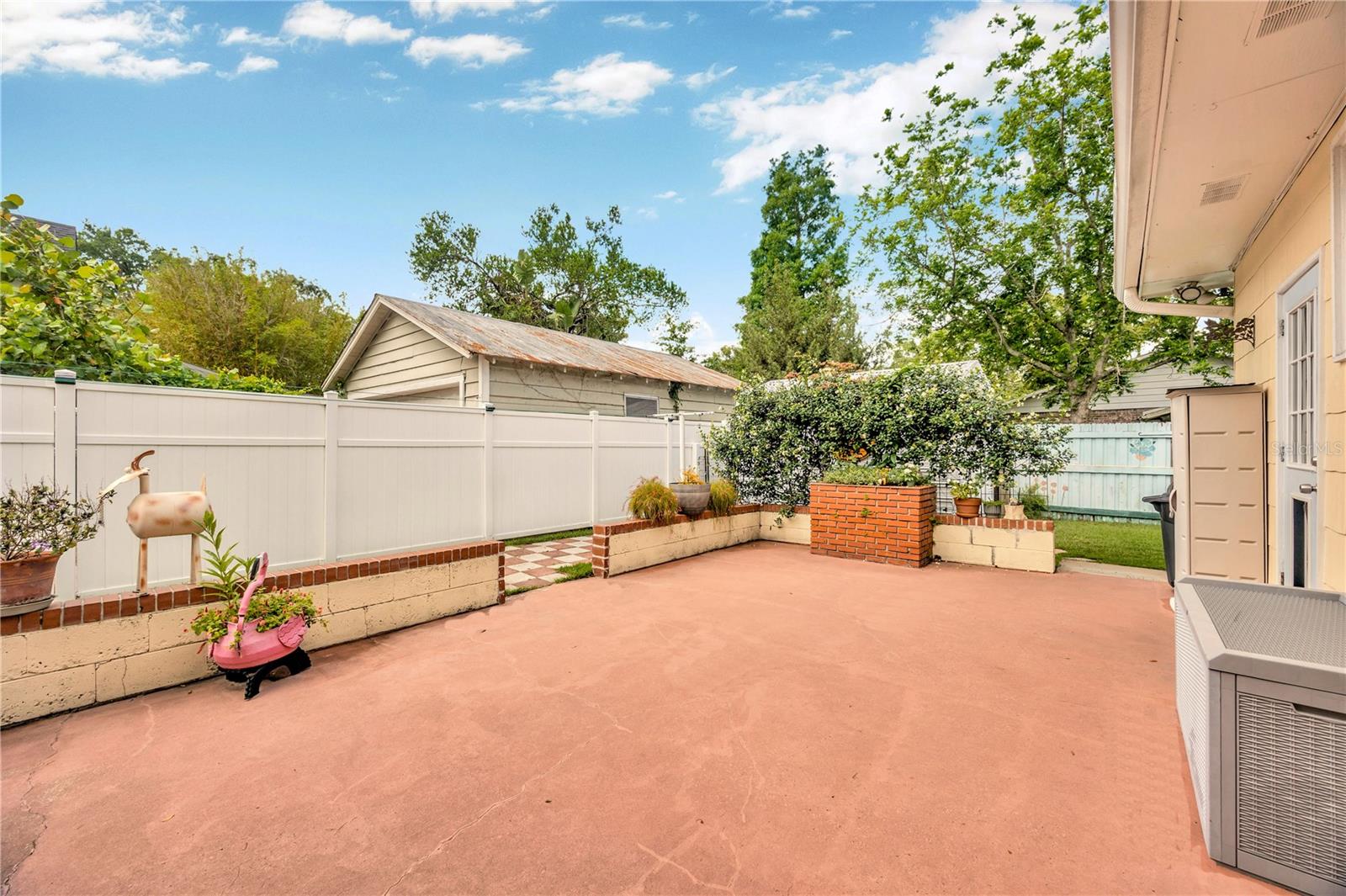 Image 40 of 52 For 509 Walker Street