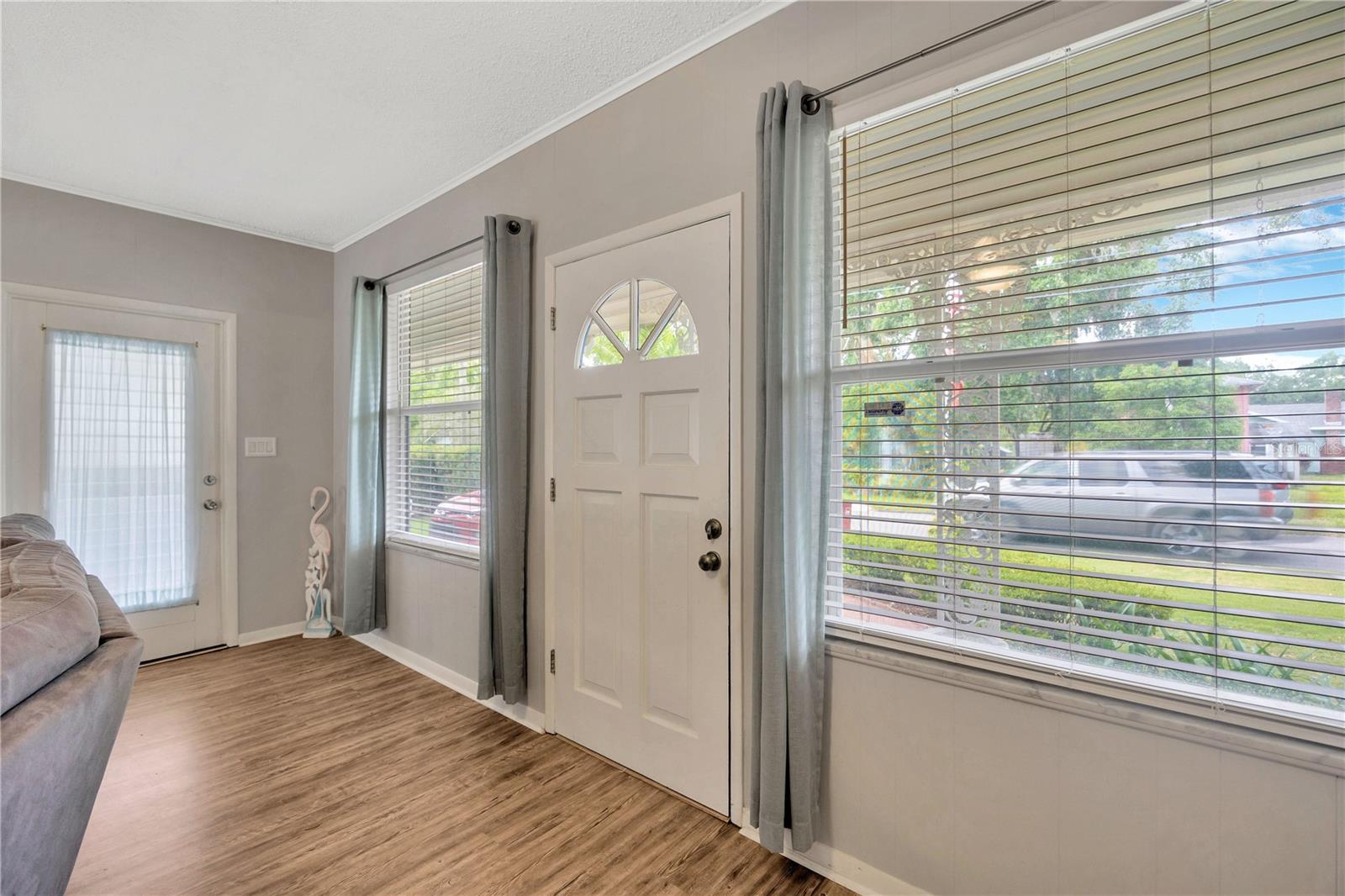 Image 6 of 52 For 509 Walker Street