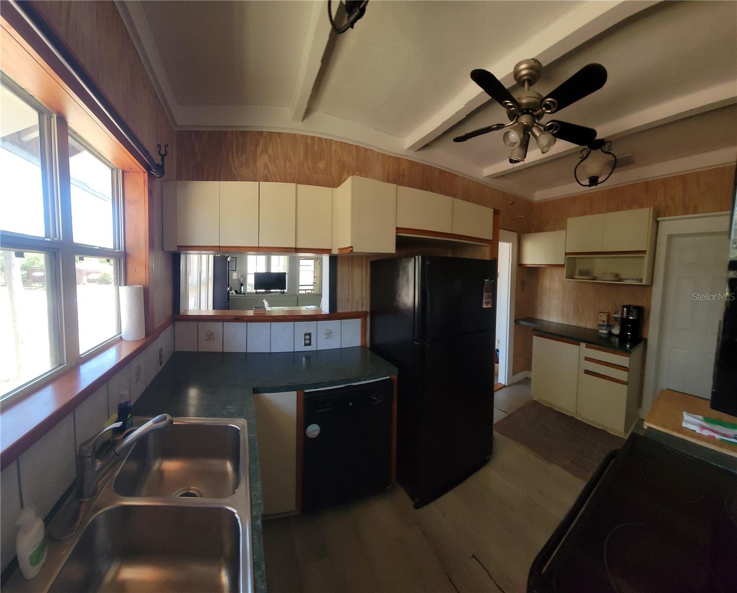 Image 5 of 18 For 501 4th Street Sw