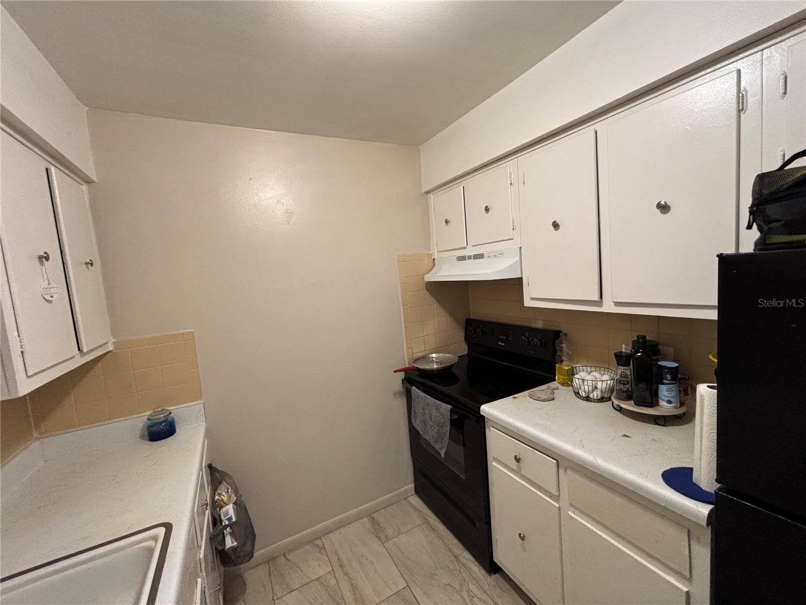 Listing photo id 8 for 5901 Gibson Avenue