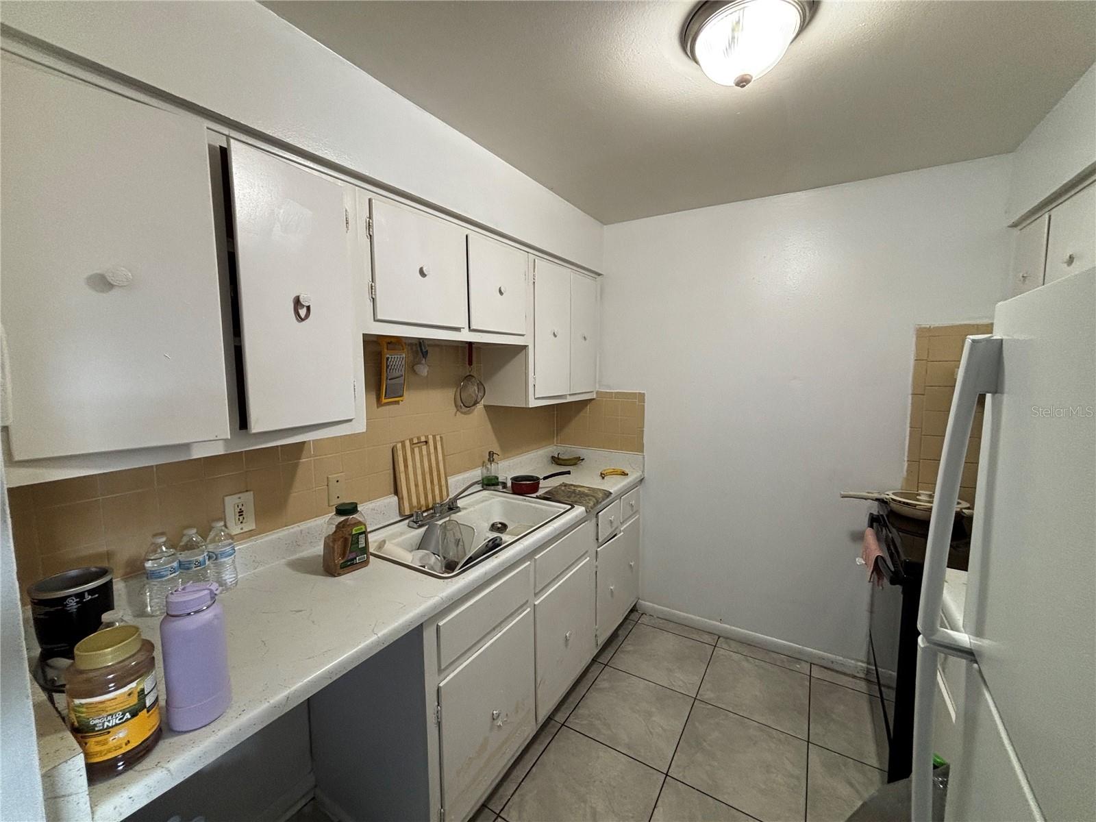 Listing photo id 12 for 5901 Gibson Avenue