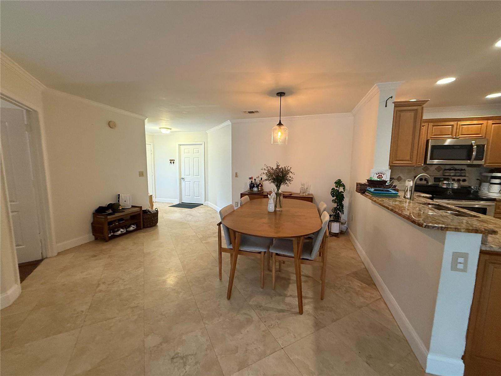 Image 2 of 23 For 664 Arbor Lake Lane 664