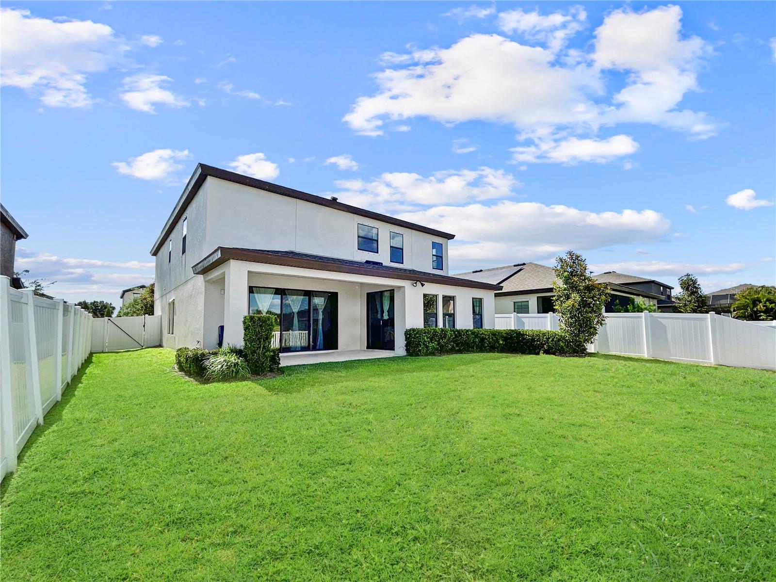 Image 13 of 39 For 13130 Monach Isles Drive