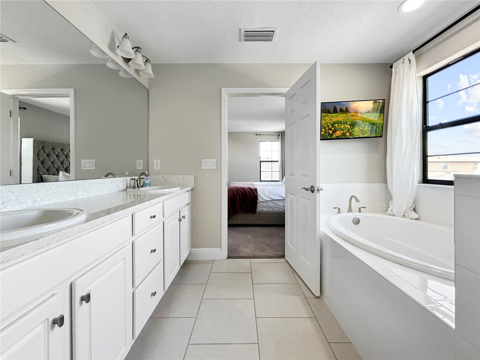 Image 19 of 39 For 13130 Monach Isles Drive