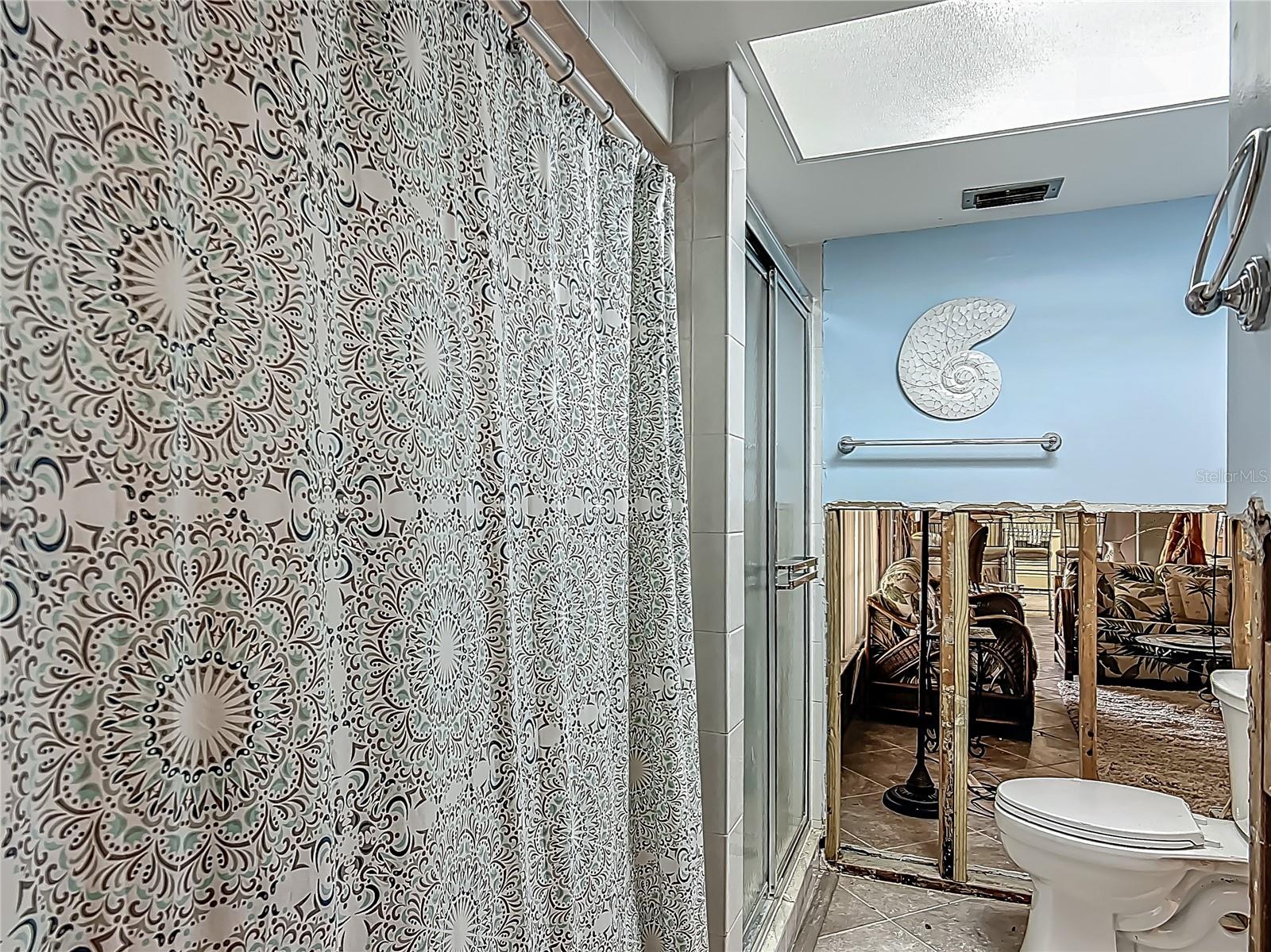 Image 21 of 41 For 1011 4th Avenue