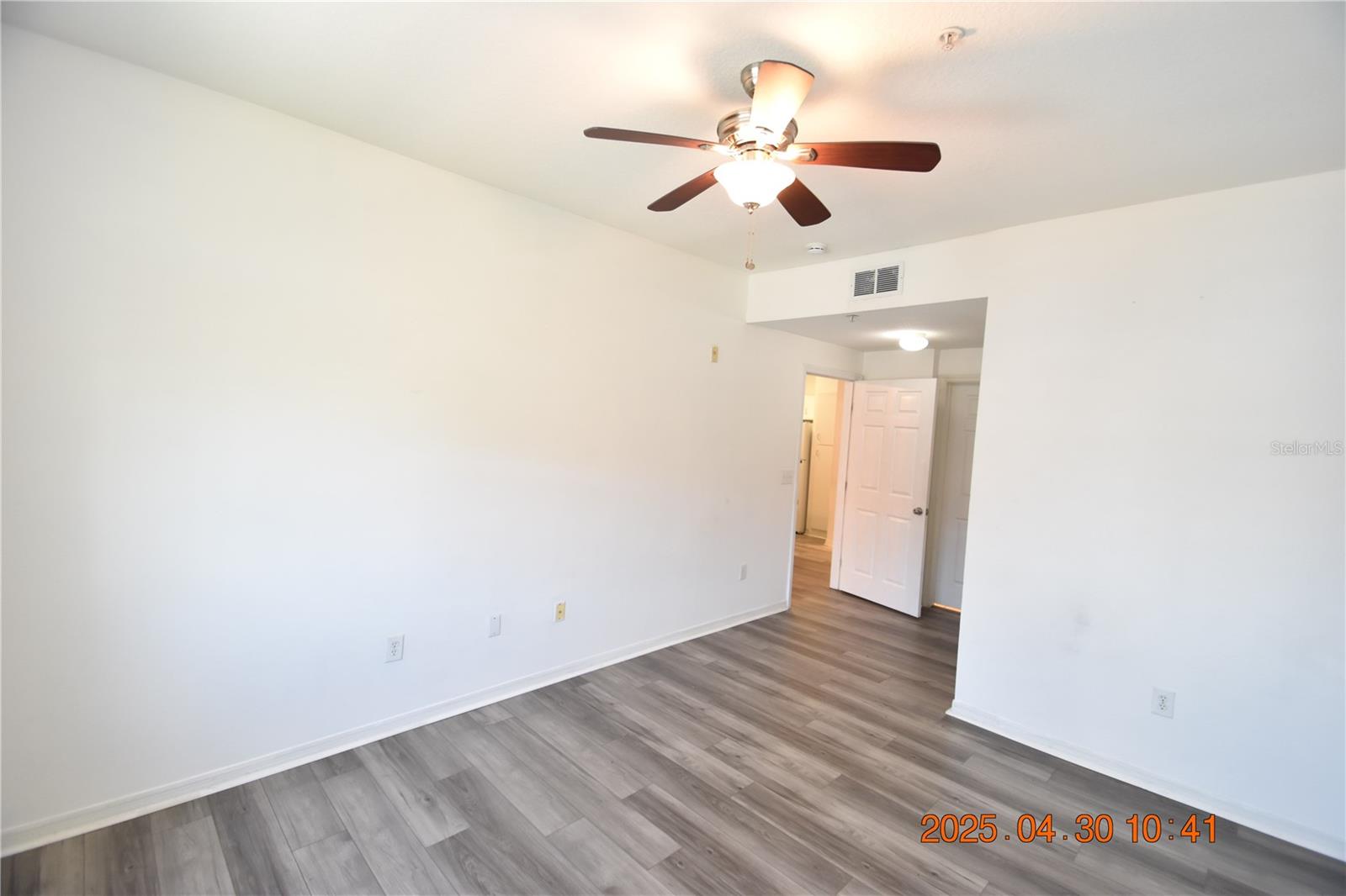 Image 12 of 39 For 1810 Palm Avenue 5317