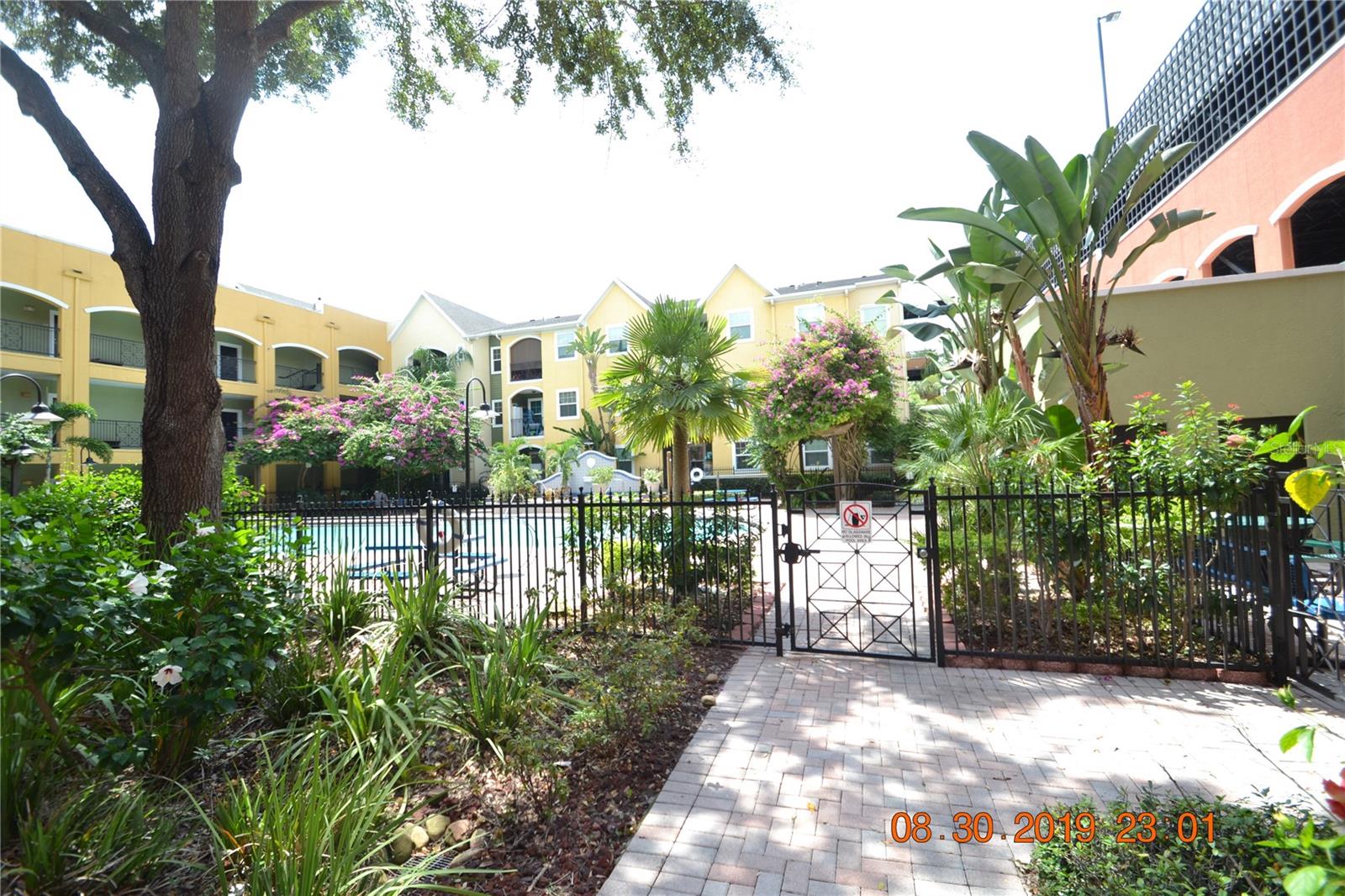 Image 27 of 39 For 1810 Palm Avenue 5317