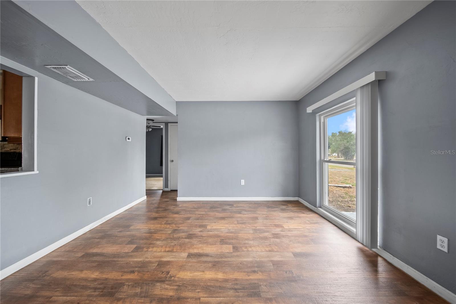 Image 16 of 31 For 10602 Camelia Drive