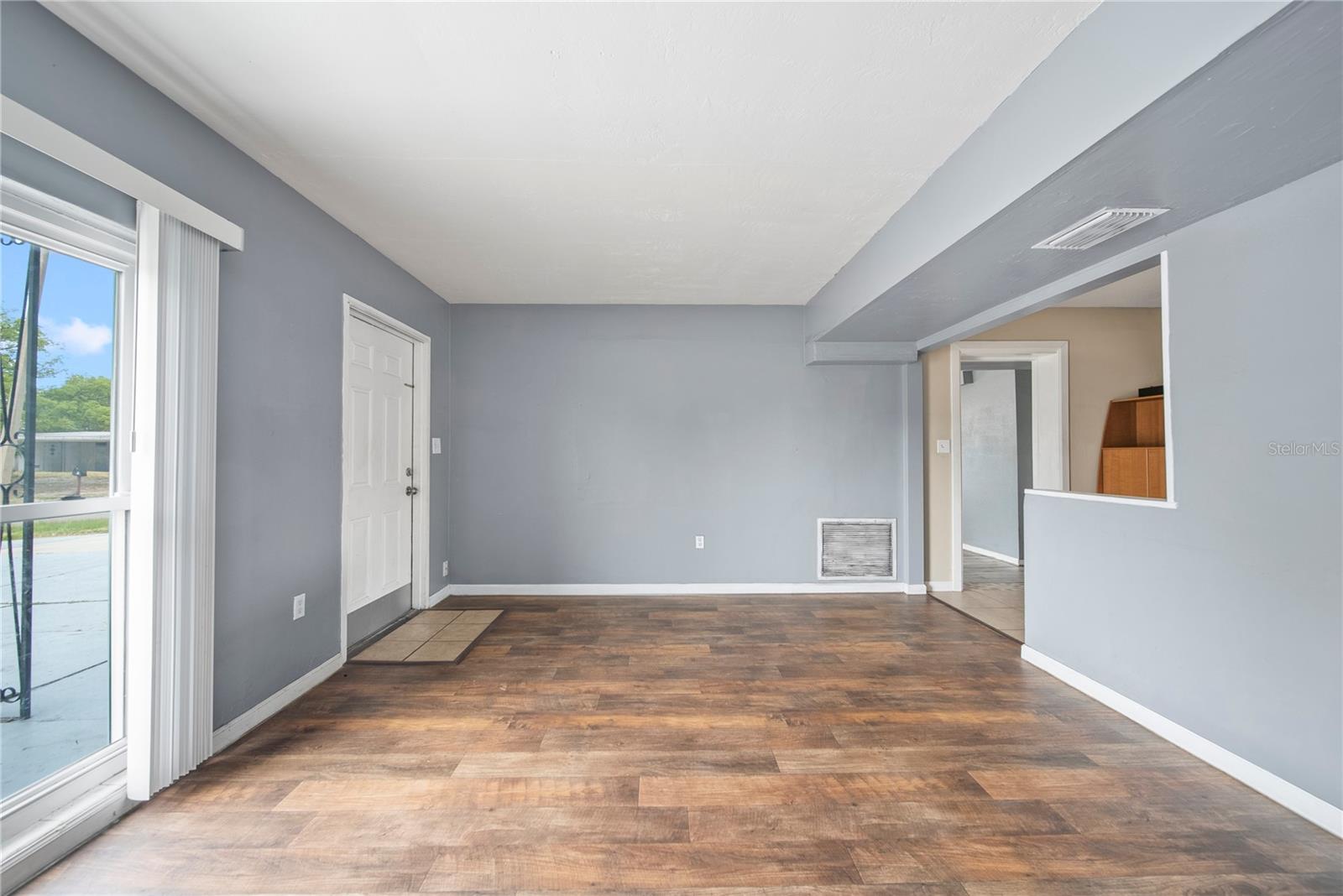 Image 17 of 31 For 10602 Camelia Drive