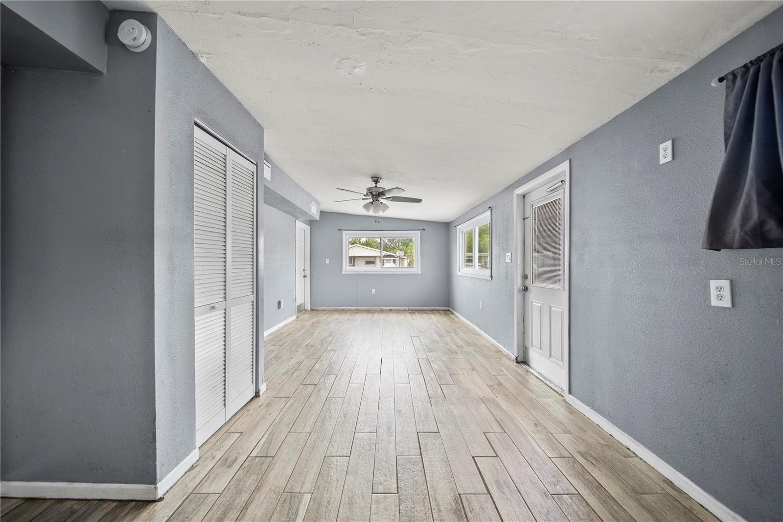Image 25 of 31 For 10602 Camelia Drive