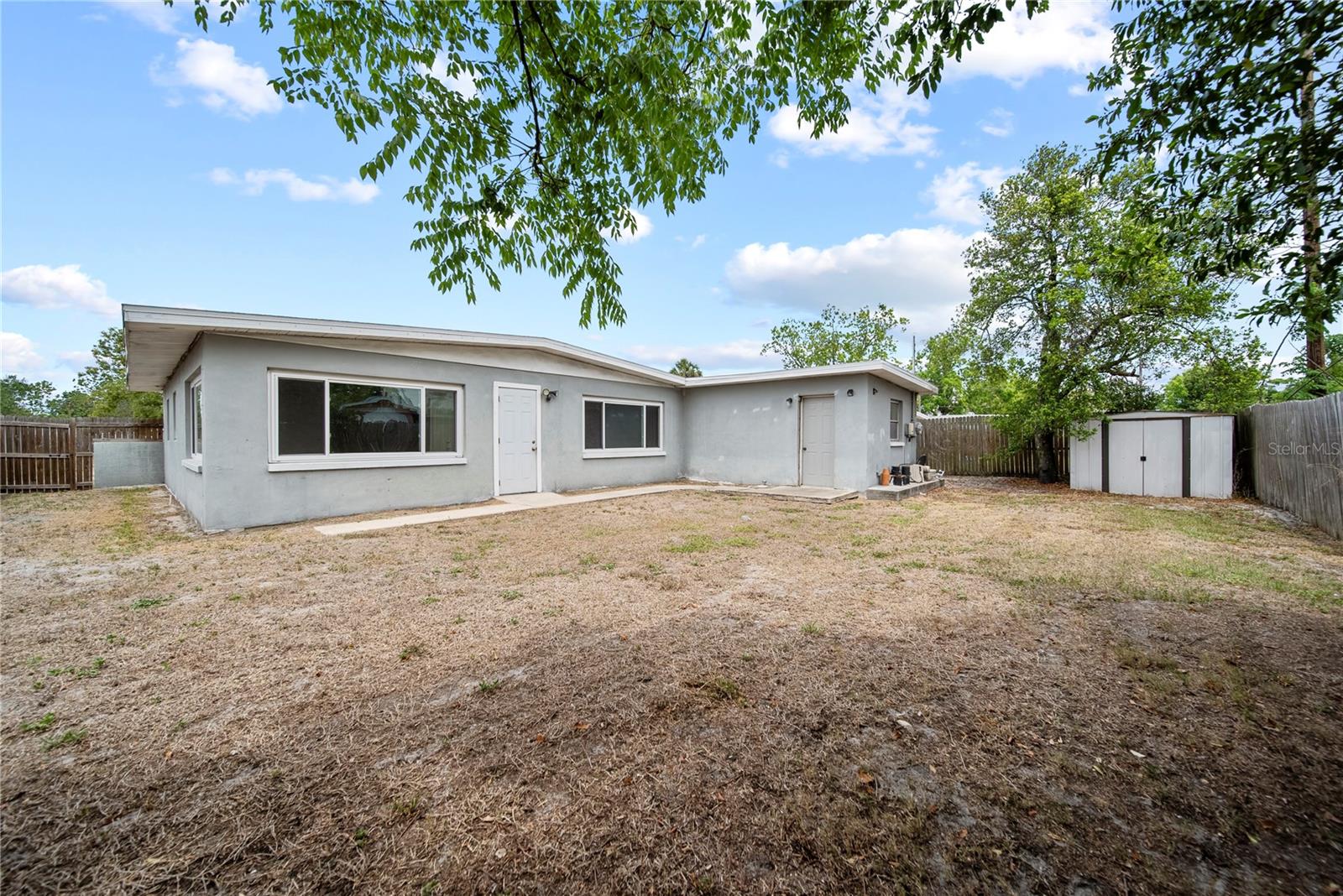 Image 4 of 31 For 10602 Camelia Drive