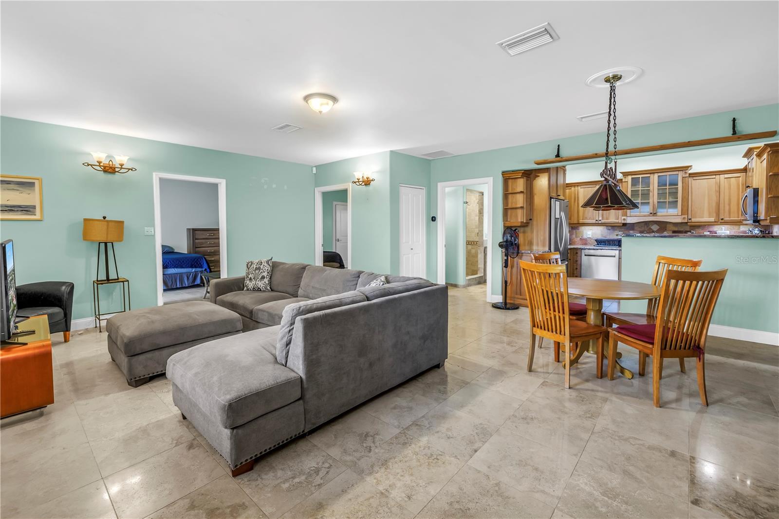Image 11 of 52 For 6515 Dimarco Road