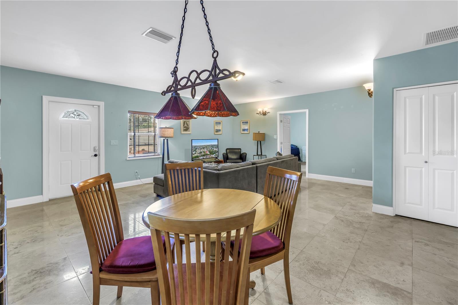 Image 13 of 52 For 6515 Dimarco Road