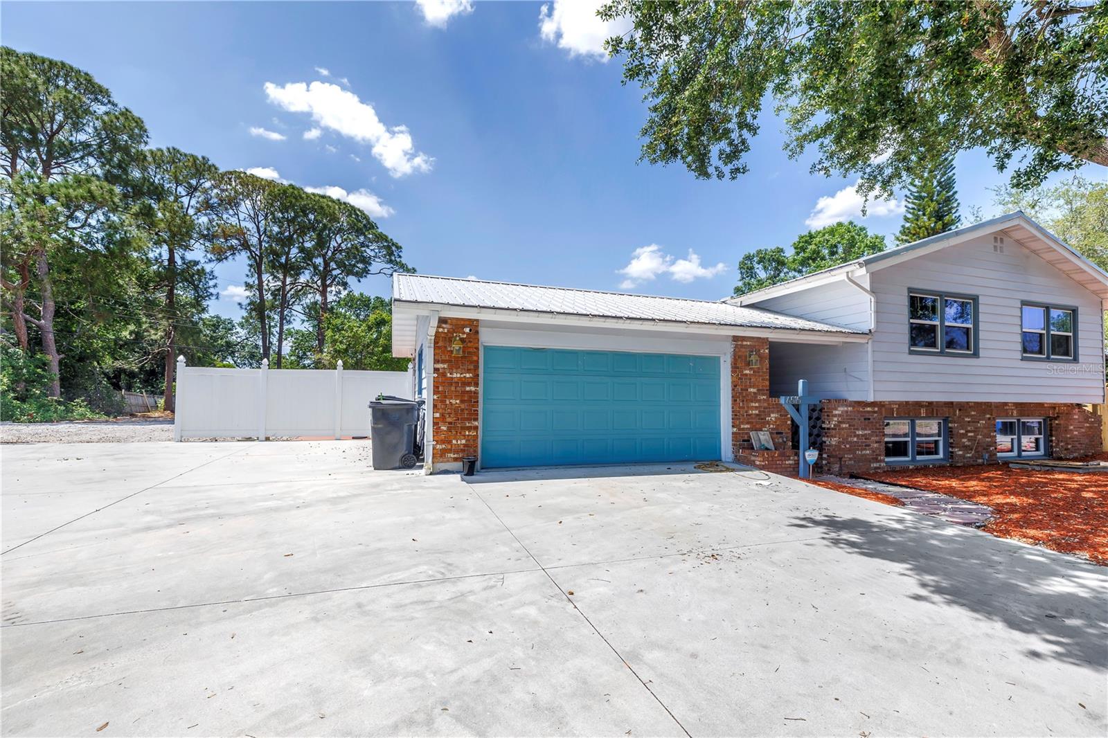 Image 2 of 52 For 6515 Dimarco Road