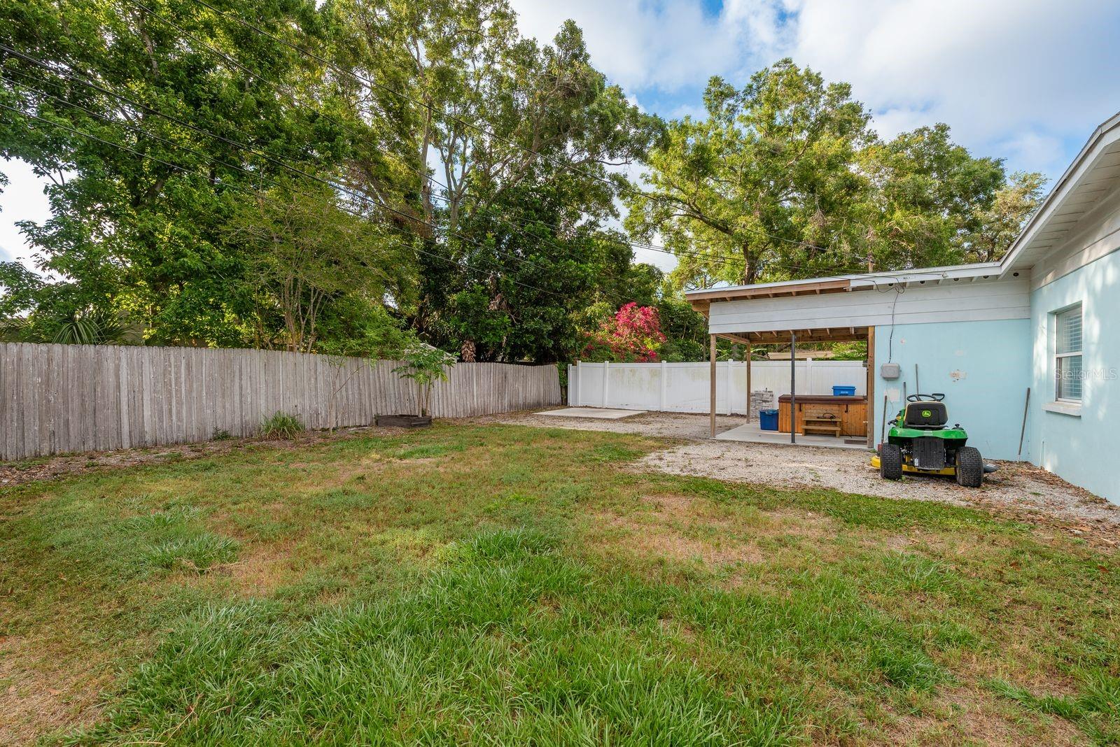Image 19 of 23 For 2137 Victoria Drive