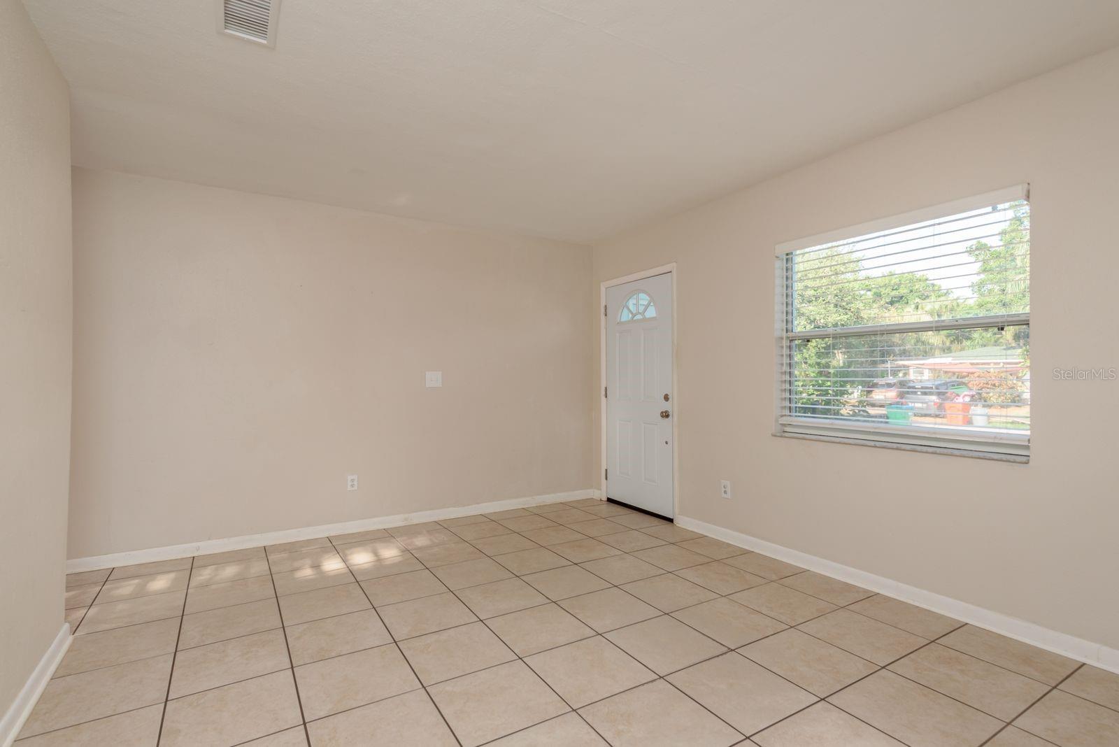 Image 4 of 23 For 2137 Victoria Drive